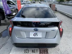 トヨタ プリウス