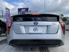 トヨタ プリウス