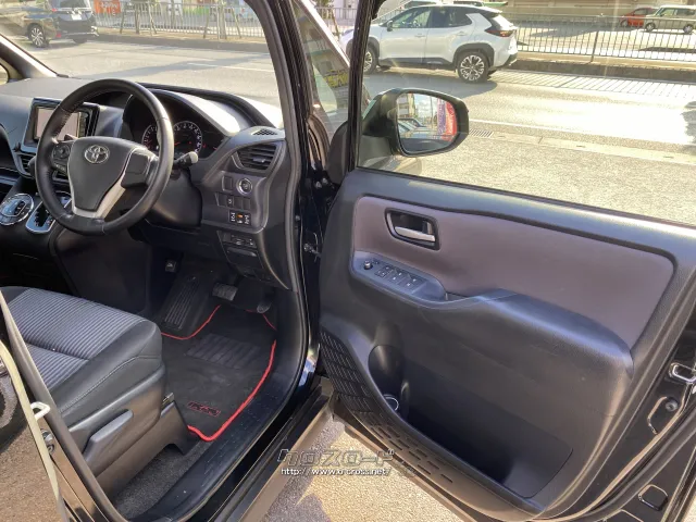 トヨタ ヴォクシー