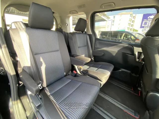 トヨタ ヴォクシー