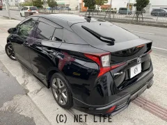 トヨタ プリウス