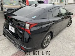 トヨタ プリウス