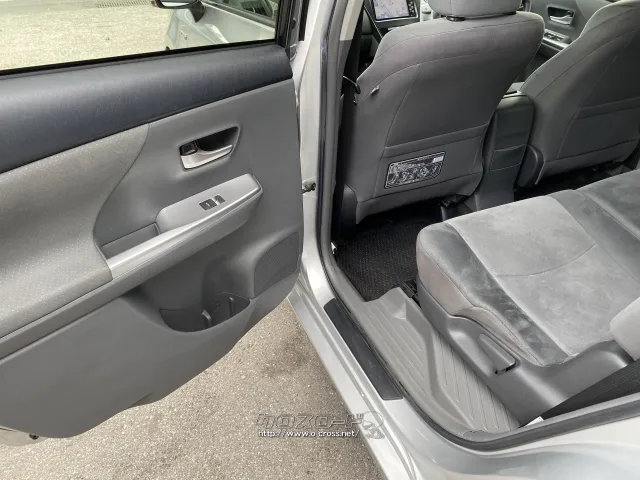 トヨタ プリウスα