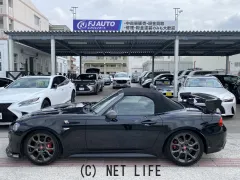 アバルト 124スパイダー