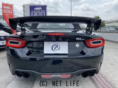 アバルト 124スパイダー