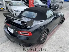 アバルト 124スパイダー