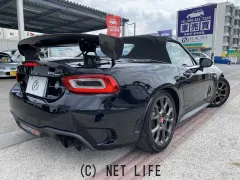アバルト 124スパイダー