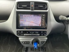 トヨタ プリウス