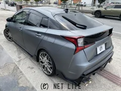 トヨタ プリウス