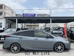 トヨタ プリウス