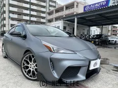 トヨタ プリウス