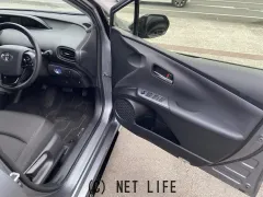 トヨタ プリウス