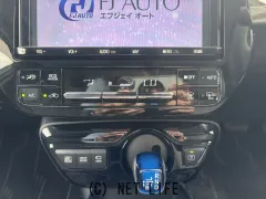 トヨタ プリウス