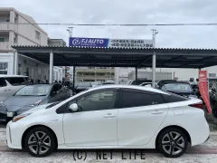 トヨタ プリウス