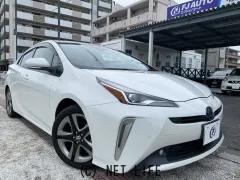トヨタ プリウス