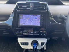 トヨタ プリウス