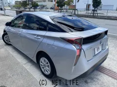 トヨタ プリウス