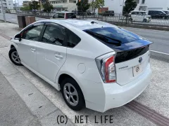 トヨタ プリウス