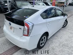 トヨタ プリウス