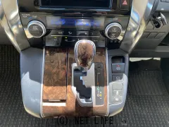 トヨタ ヴェルファイア