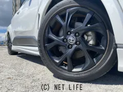 トヨタ C-HR
