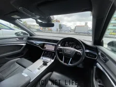 アウディ A6
