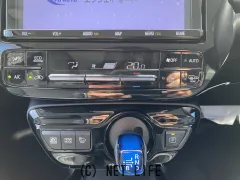 トヨタ プリウス