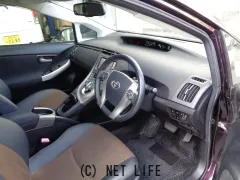 トヨタ プリウス