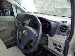 ダイハツ ムーヴ