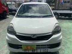 ダイハツ ミライース