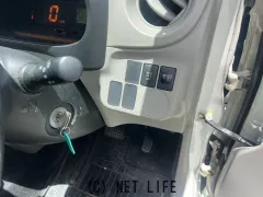 ダイハツ ミライース
