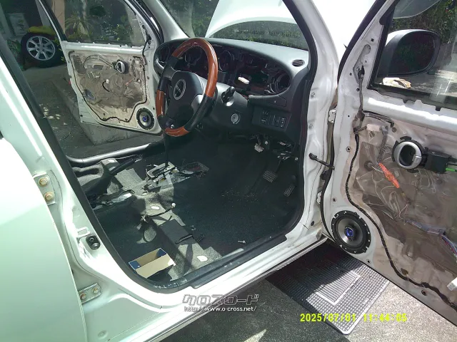 クリーニング中。 ダイハツ ミラジーノ