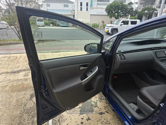 トヨタ プリウス