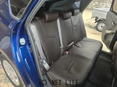 トヨタ プリウス