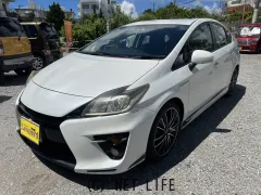 トヨタ プリウス