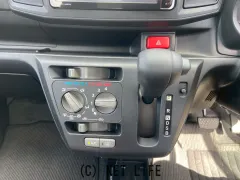 ダイハツ ミライース
