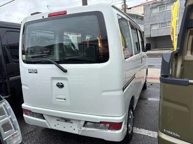 トヨタ ピクシスバン
