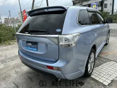 三菱 アウトランダーPHEV