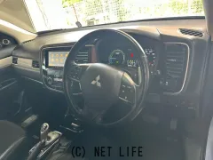 三菱 アウトランダーPHEV