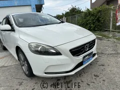 ボルボ V40