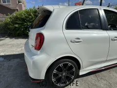 日産 マーチ