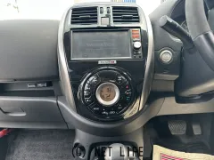 日産 マーチ