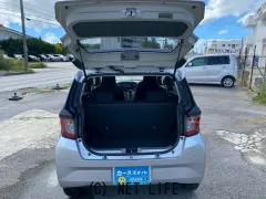 ダイハツ ミライース