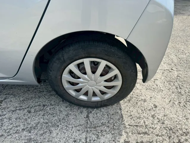 ダイハツ ミライース