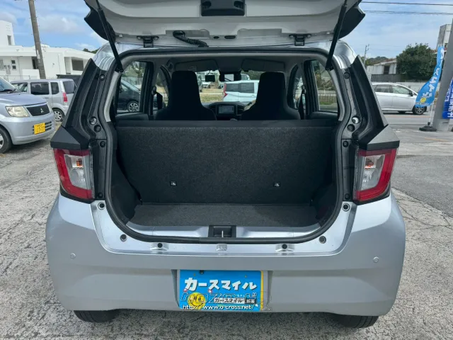 ダイハツ ミライース