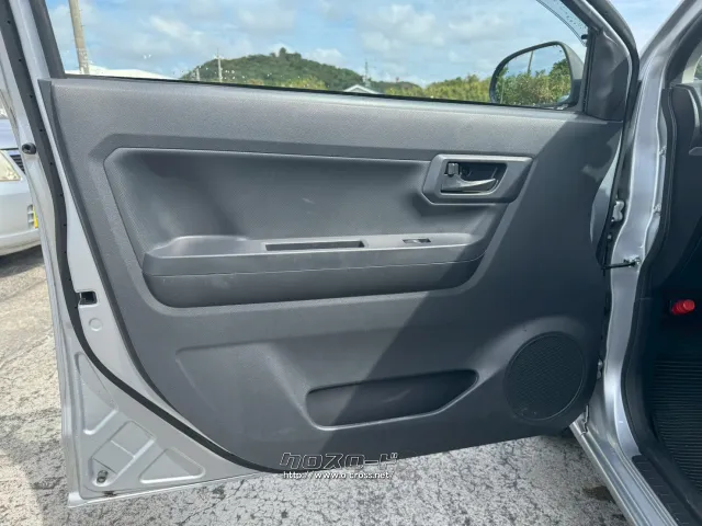 ダイハツ ミライース