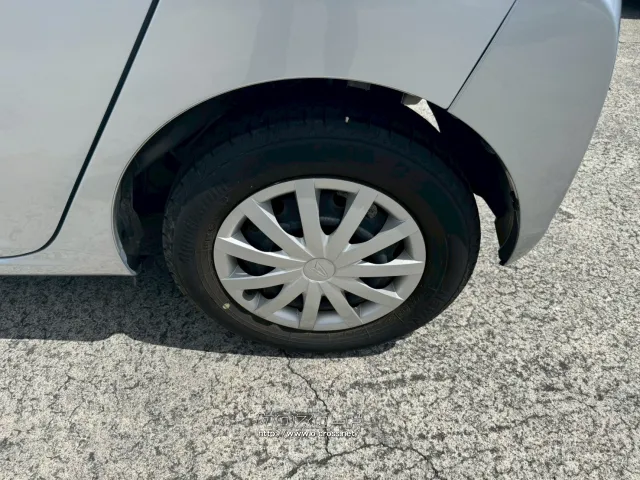 ダイハツ ミライース
