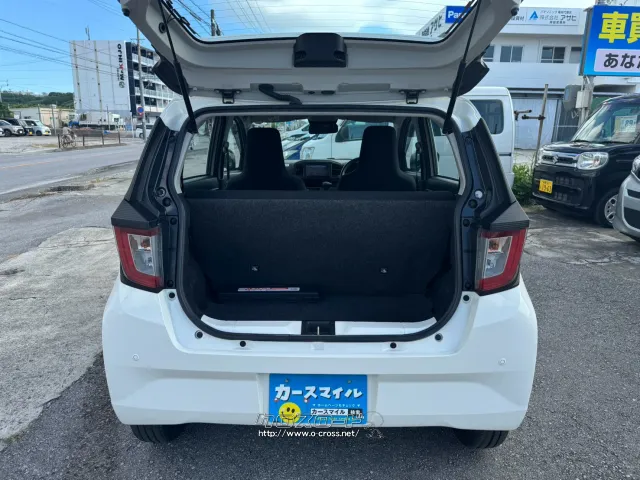 ダイハツ ミライース
