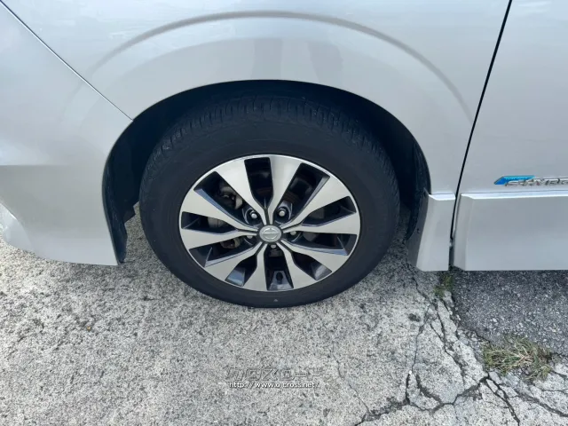 日産 セレナ