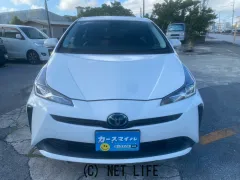 トヨタ プリウス